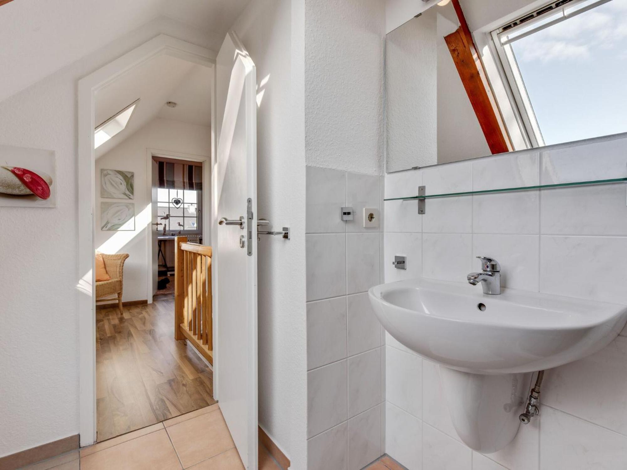 Enticing Holiday Home In Oldenburg With Garden Near Sea Dannau Exteriör bild