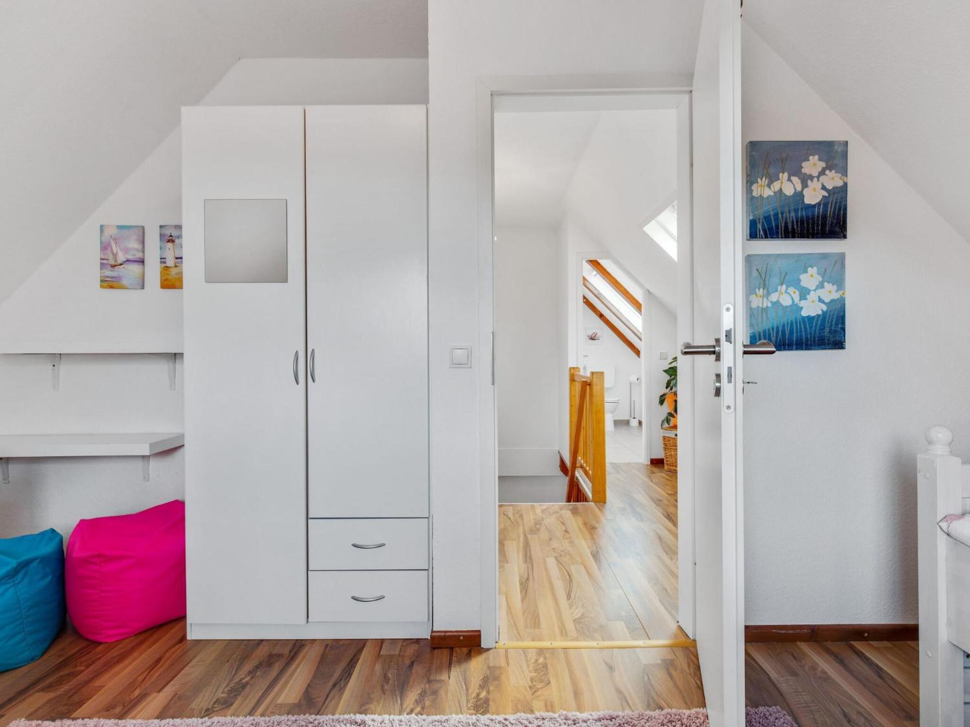 Enticing Holiday Home In Oldenburg With Garden Near Sea Dannau Exteriör bild
