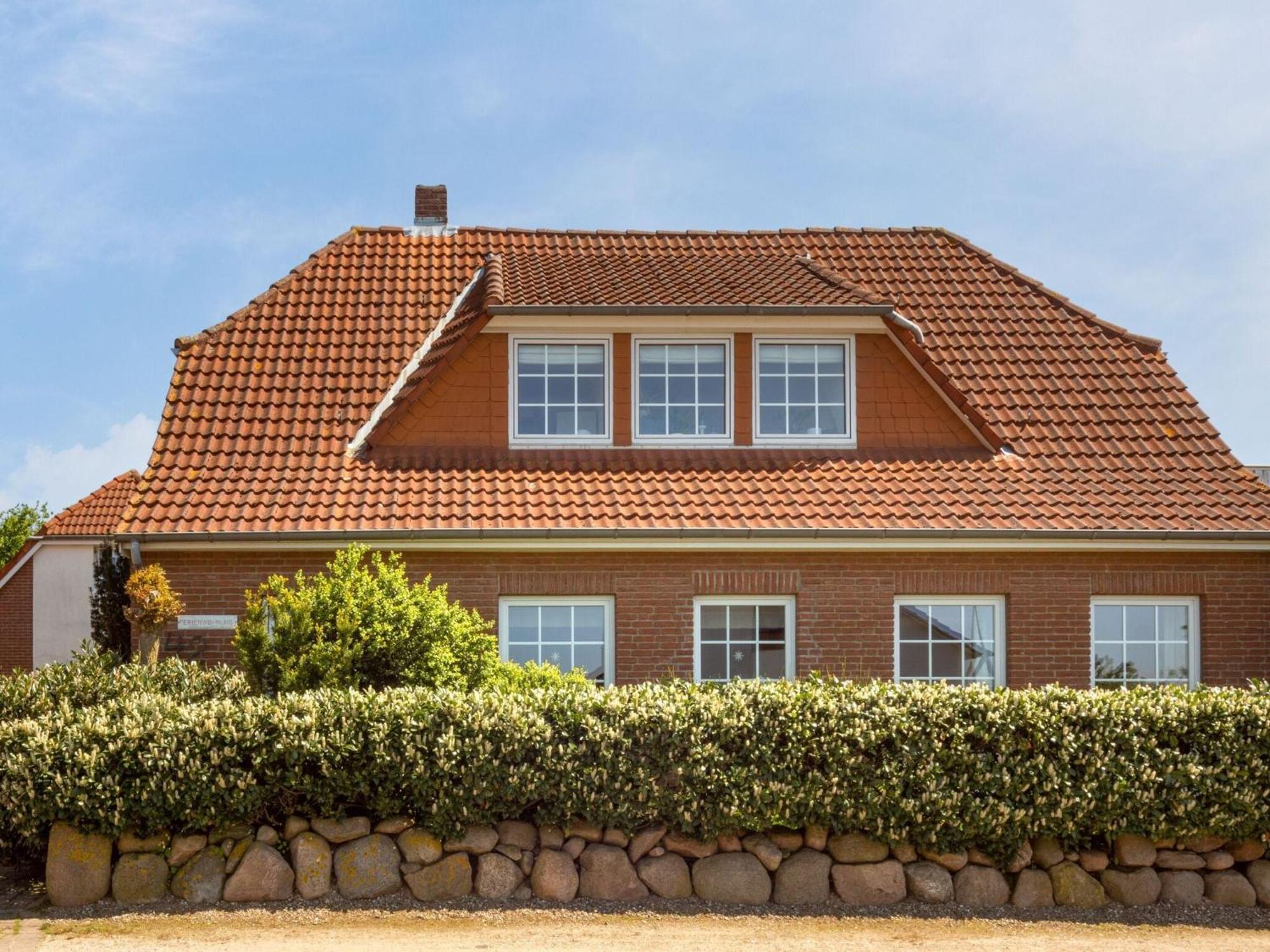 Enticing Holiday Home In Oldenburg With Garden Near Sea Dannau Exteriör bild