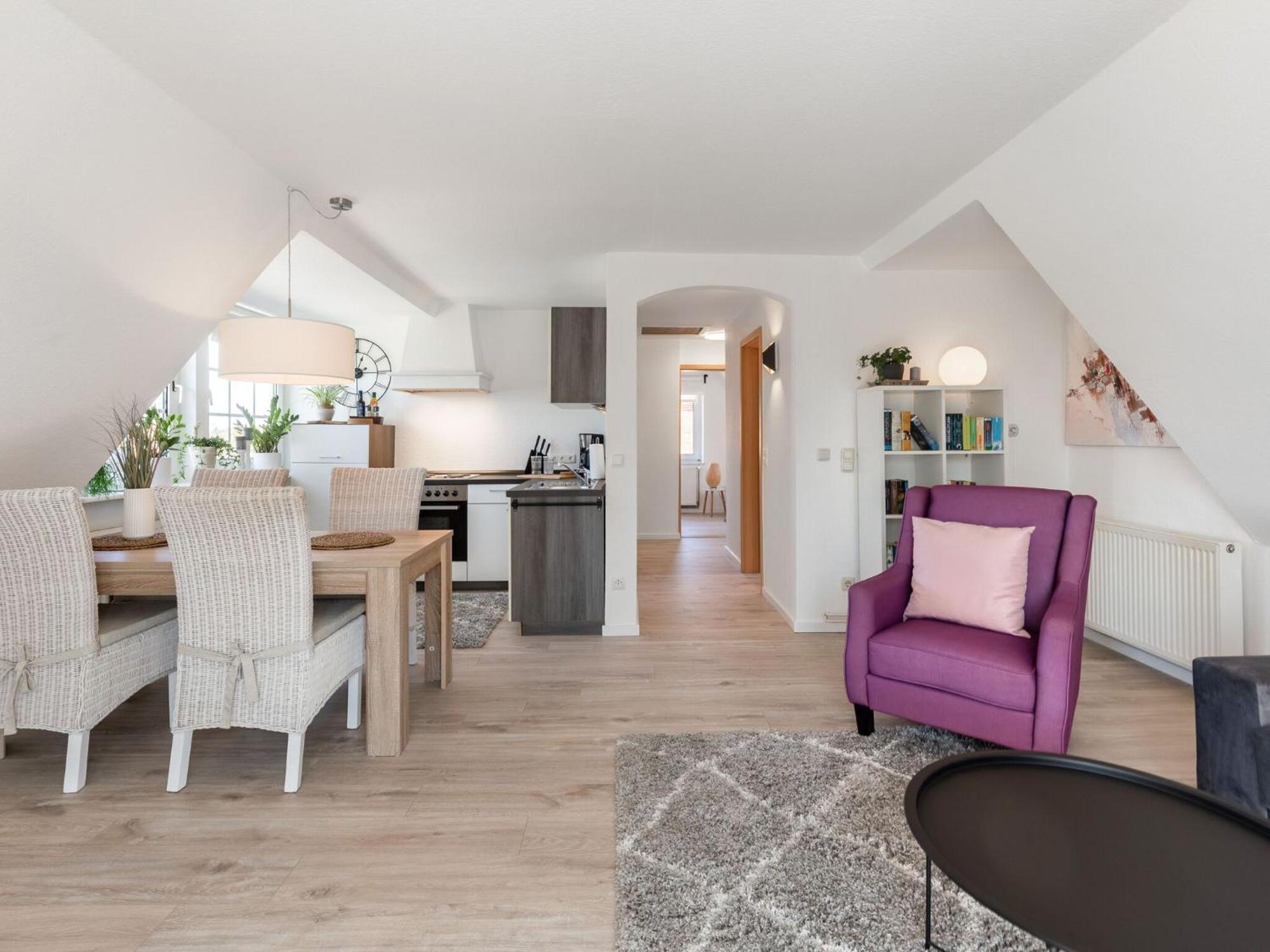 Enticing Holiday Home In Oldenburg With Garden Near Sea Dannau Exteriör bild